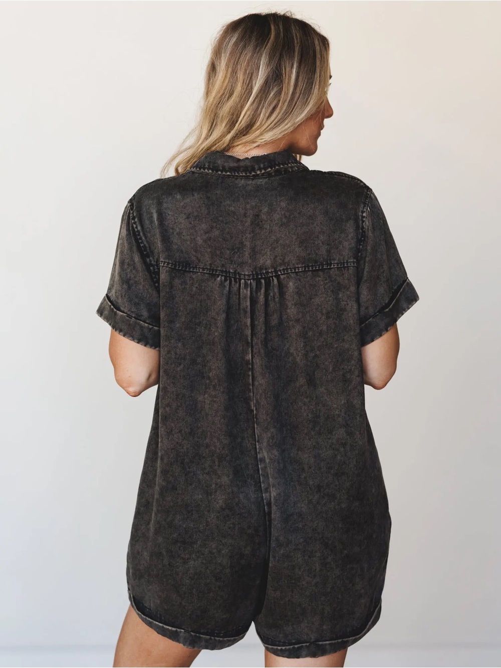 Zenana Outfitters Washed Black Short Sleeve Romper - Picture 3 of 3